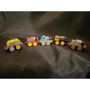 Thomas The Tank Engine Train  Friends Minis Micro Mini Trains Lot of 5